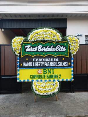 Papan Bunga Duka di Kartoharjo