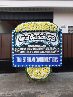 Papan Bunga Duka di Kartoharjo